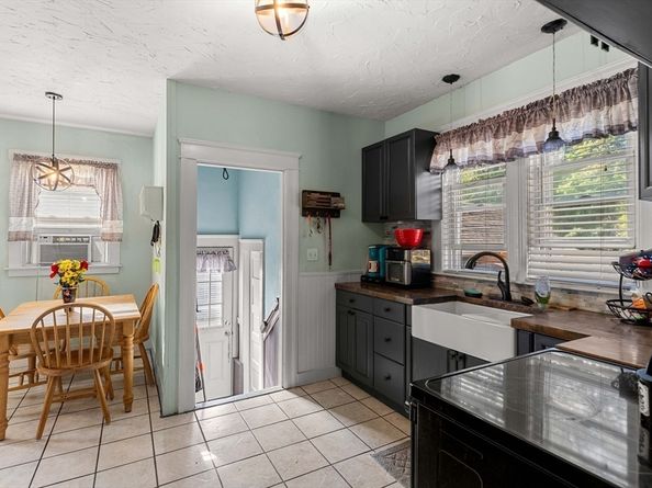 71 Glendale, Worcester MA 01602