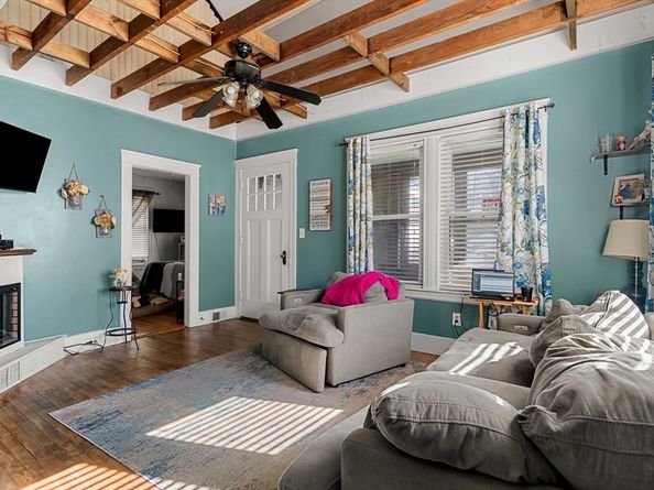 71 Glendale, Worcester MA 01602