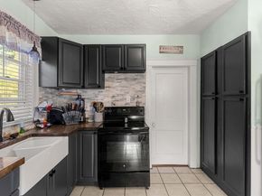 71 Glendale, Worcester MA 01602