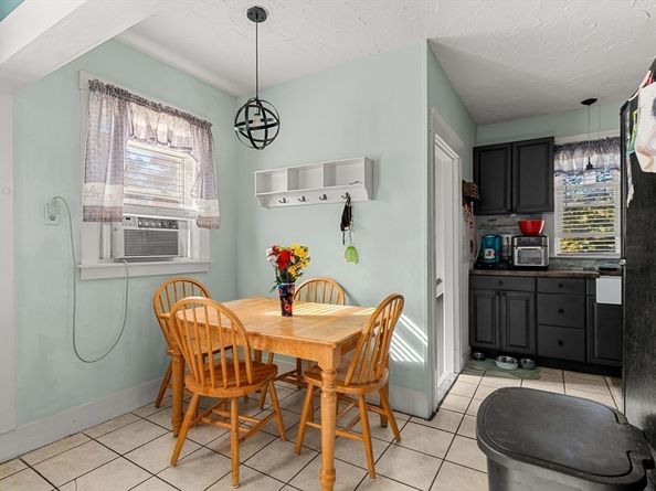 71 Glendale, Worcester MA 01602