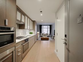 100 Lovejoy Wharf 5P, Boston MA 02114
