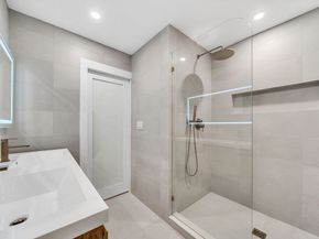 935 Washington St 8, Newton MA 02460