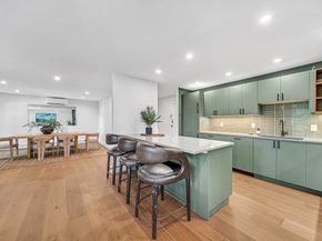 935 Washington St 8, Newton MA 02460