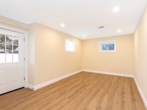 23 Hillcrest St, Waltham MA 02451