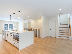 23 Hillcrest St, Waltham MA 02451