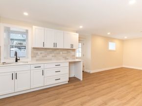 23 Hillcrest St, Waltham MA 02451