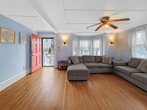 6 Nichols St, Lynn MA 01902