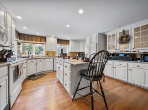 69 Farquhar Road, Sturbridge MA 01566