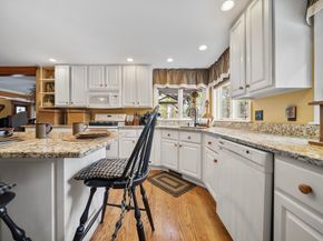 69 Farquhar Road, Sturbridge MA 01566