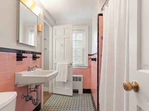 83 Dean St, Norwood MA 02062