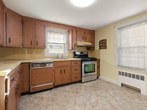 83 Dean St, Norwood MA 02062