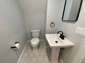 59 Beechmont St, Worcester MA 01609