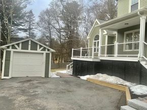 59 Beechmont St, Worcester MA 01609