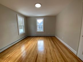 59 Beechmont St, Worcester MA 01609