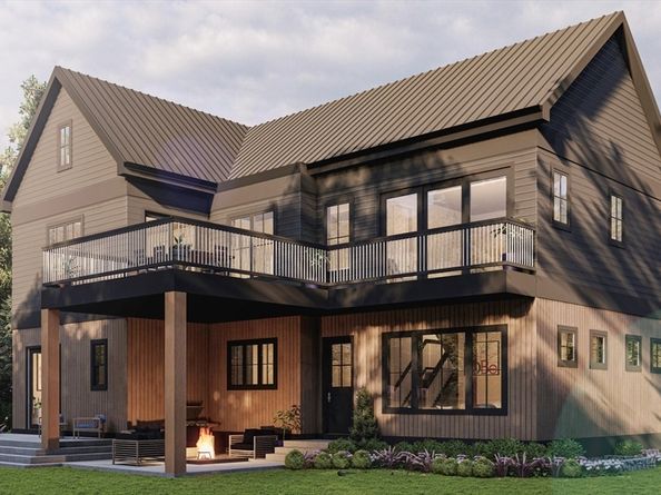 33 Meadowbrook Rd, Brookline MA 02467