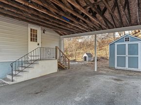 5 Catherine St, Clinton MA 01510