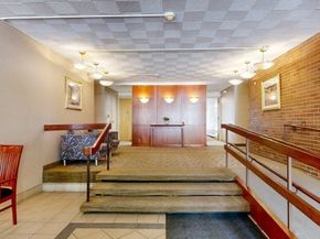 45 Longwood Ave 812, Brookline MA 02446