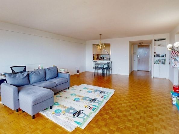 45 Longwood Ave 812, Brookline MA 02446