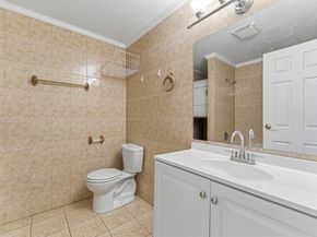 3 Silver Hill Ln 6, Natick MA 01760