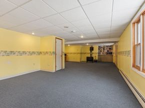 204 Old Farm Rd, Leominster MA 01453