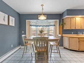 204 Old Farm Rd, Leominster MA 01453