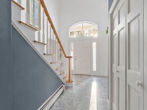 204 Old Farm Rd, Leominster MA 01453