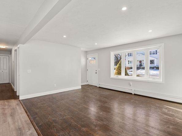 58 Wedgewood Rd, Worcester MA 01602