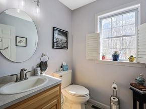 16 Heron Ln, Hopedale MA 01747