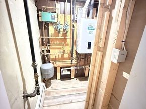 7 Central St, Saugus MA 01906