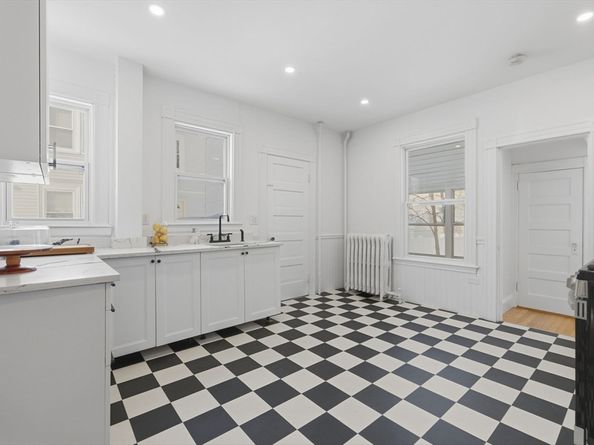 30 Massasoit St, Boston MA 02136