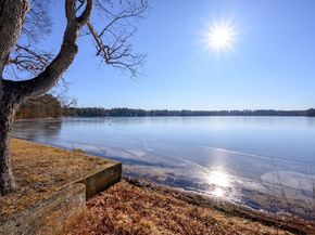 46 Blueberry Ln, Pembroke MA 02359