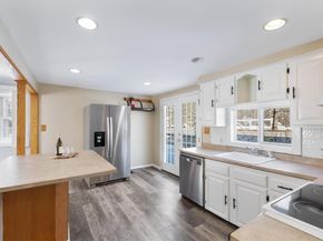 15 Primrose Rd, Billerica MA 01821