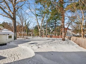 15 Primrose Rd, Billerica MA 01821