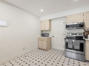 23 Tamarack Ln 23, Peabody MA 01960