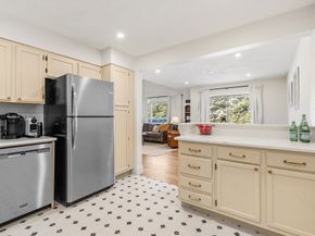 23 Tamarack Ln 23, Peabody MA 01960
