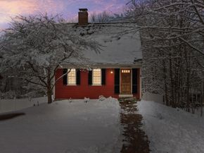 14 Sawmill Brook Rd, West Newbury MA 01985