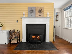 14 Sawmill Brook Rd, West Newbury MA 01985