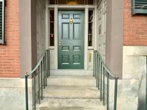 81 Pinckney St, Boston MA 02114