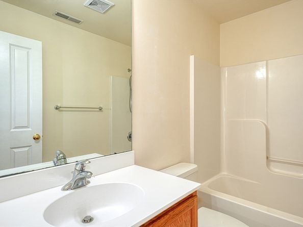 89 Buttercup Lane 255, Grafton MA 01560