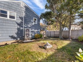 27 Hodgkins Rd, Rockport MA 01966