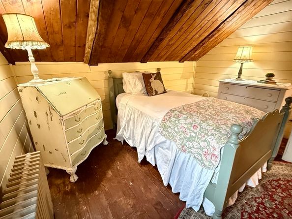 285 Brookfield Rd, Sturbridge MA 01518