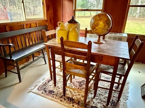 285 Brookfield Rd, Sturbridge MA 01518