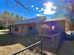 285 Brookfield Rd, Sturbridge MA 01518