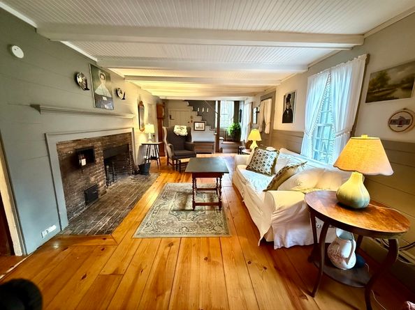 285 Brookfield Rd, Sturbridge MA 01518