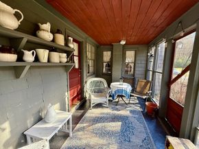 285 Brookfield Rd, Sturbridge MA 01518