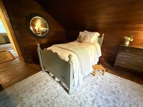 285 Brookfield Rd, Sturbridge MA 01518