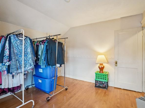 55 Standish St, Worcester MA 01604