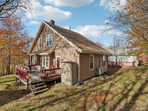 55 Standish St, Worcester MA 01604