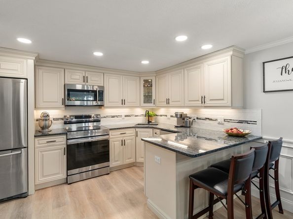 596 Boston Post Rd E 23, Marlborough MA 01752