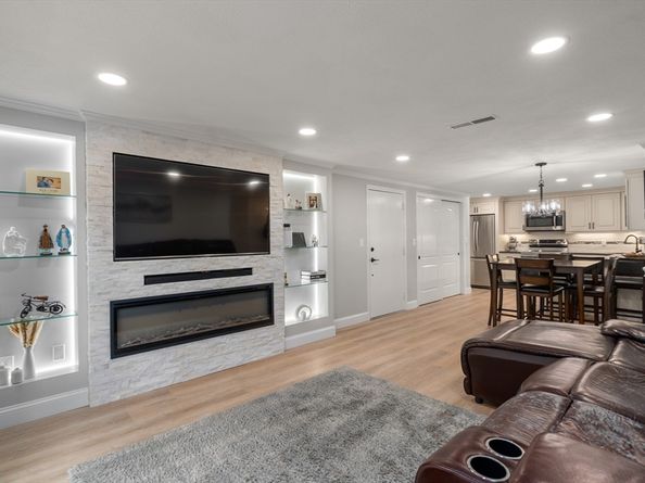 596 Boston Post Rd E 23, Marlborough MA 01752